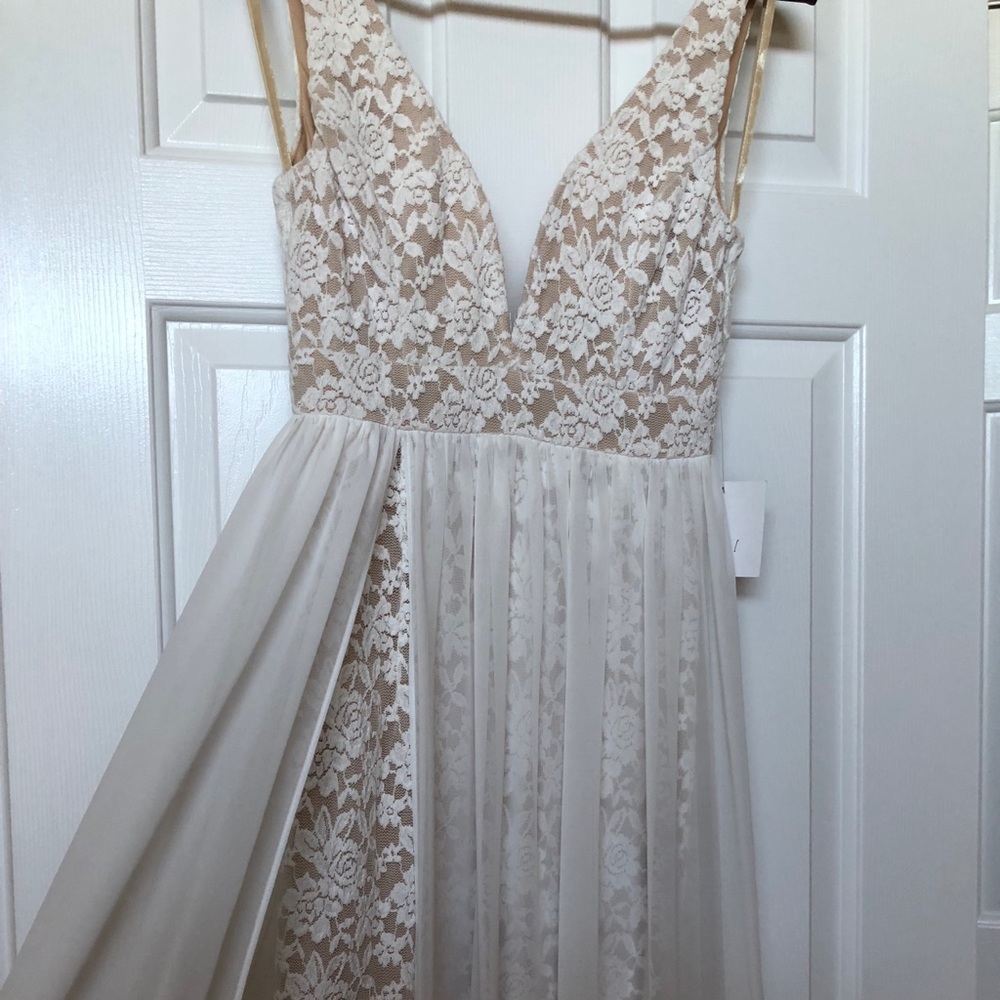 Dress - Picture 3 of 3